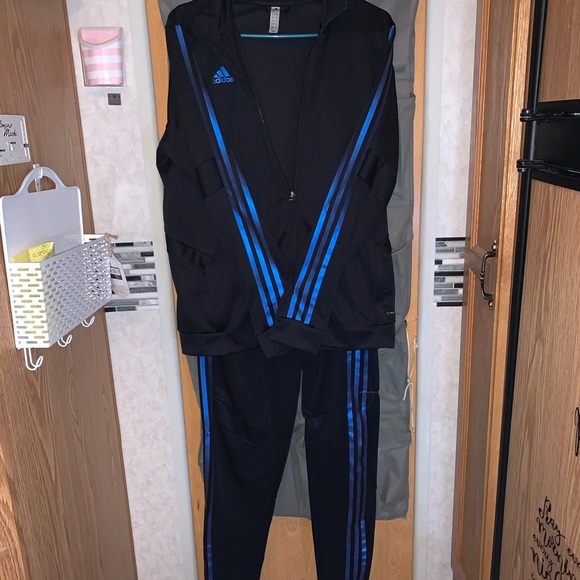 adidas Other - Women’s Adidas tracksuit size large adidas Other - Women’s Adidas tracksuit size large